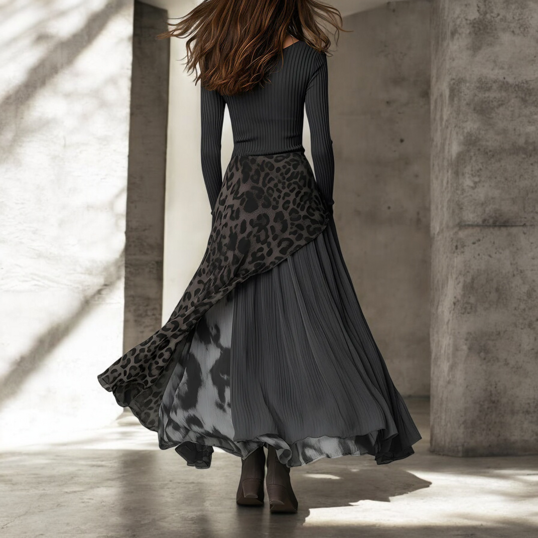 Nkem | Vestido Largo con Elegante Patrón de Leopardo y Caída Halagadora