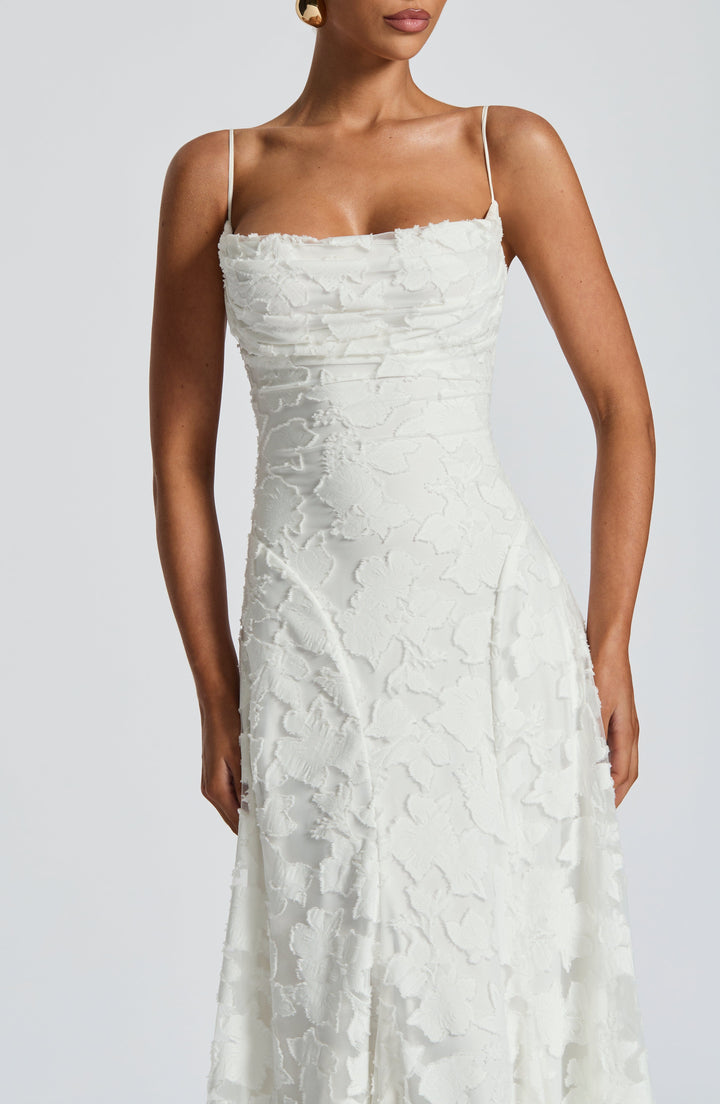 Rhoda | Elegancia fluida en estilo maxi atemporal